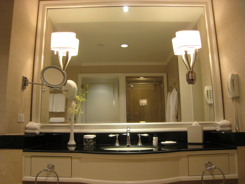 The Peninsula New York - Grand Luxe Bathroom