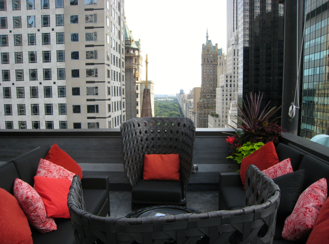 The Peninsula New York Review - Sundeck Seating