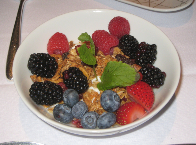 Hammond Farms Yogurt with Berries and Granola, Clement