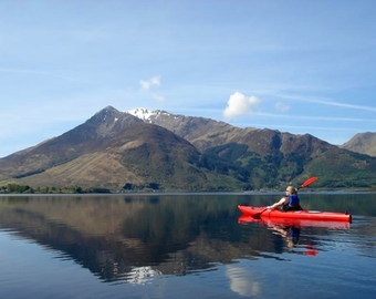 Featured_travel%20guide-west%20coast%20scotland-kayaking%20on%20loch%20linnhe